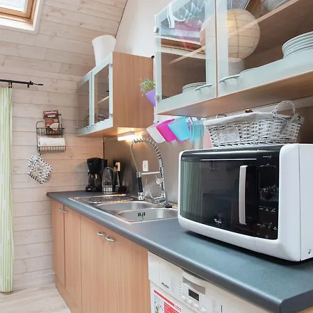 Daire Beautiful In Belgium With Jacuzzi Spa